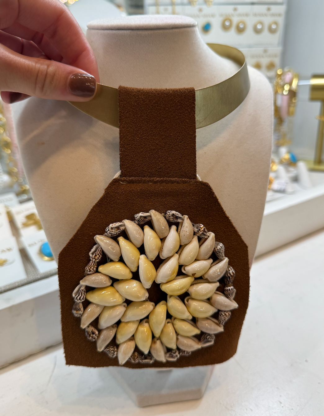 Cowrie Shell Pendant Necklace