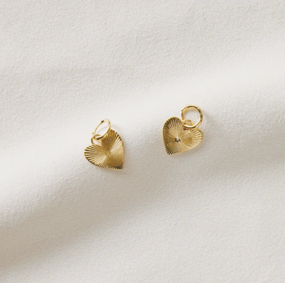 Small Ribbed Heart Huggies