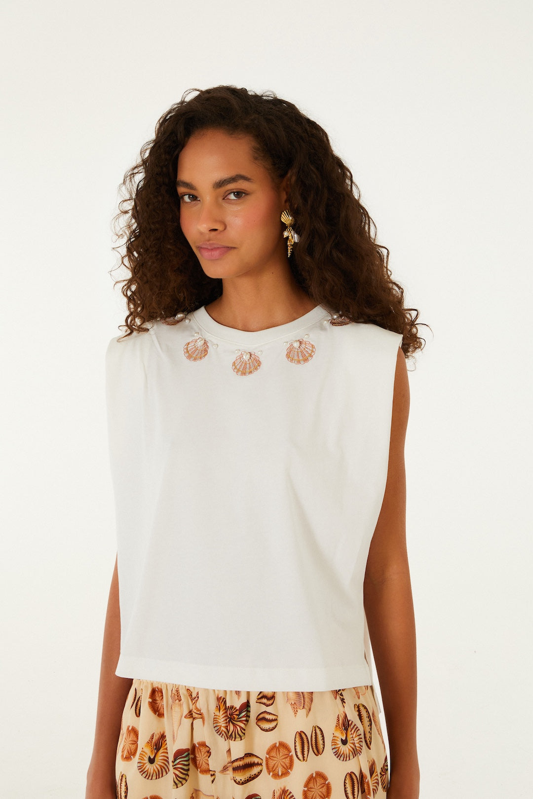 SEASHELL EMBROIDERED T-SHIRT