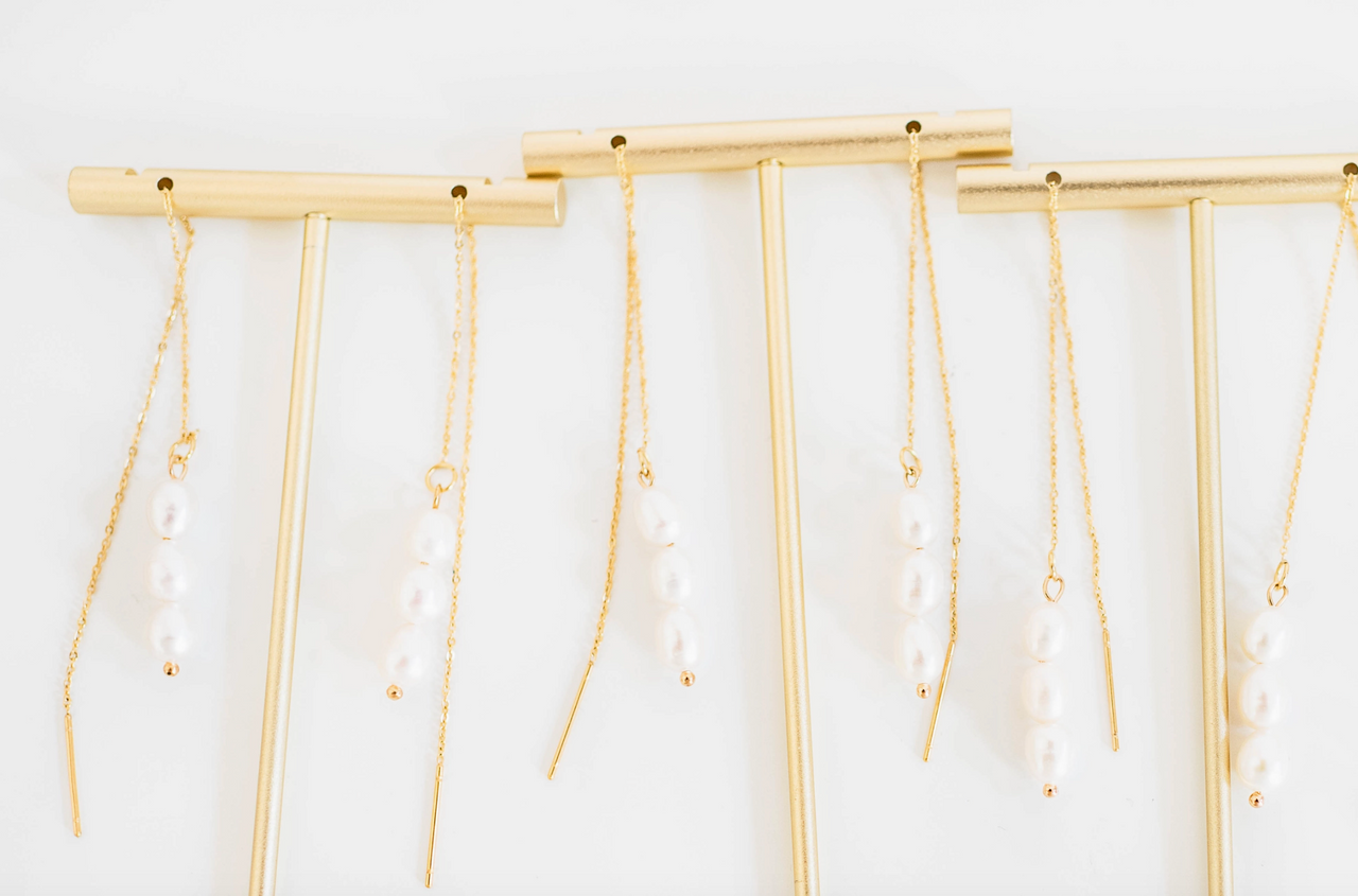 Skinny Pearl Statement Threader