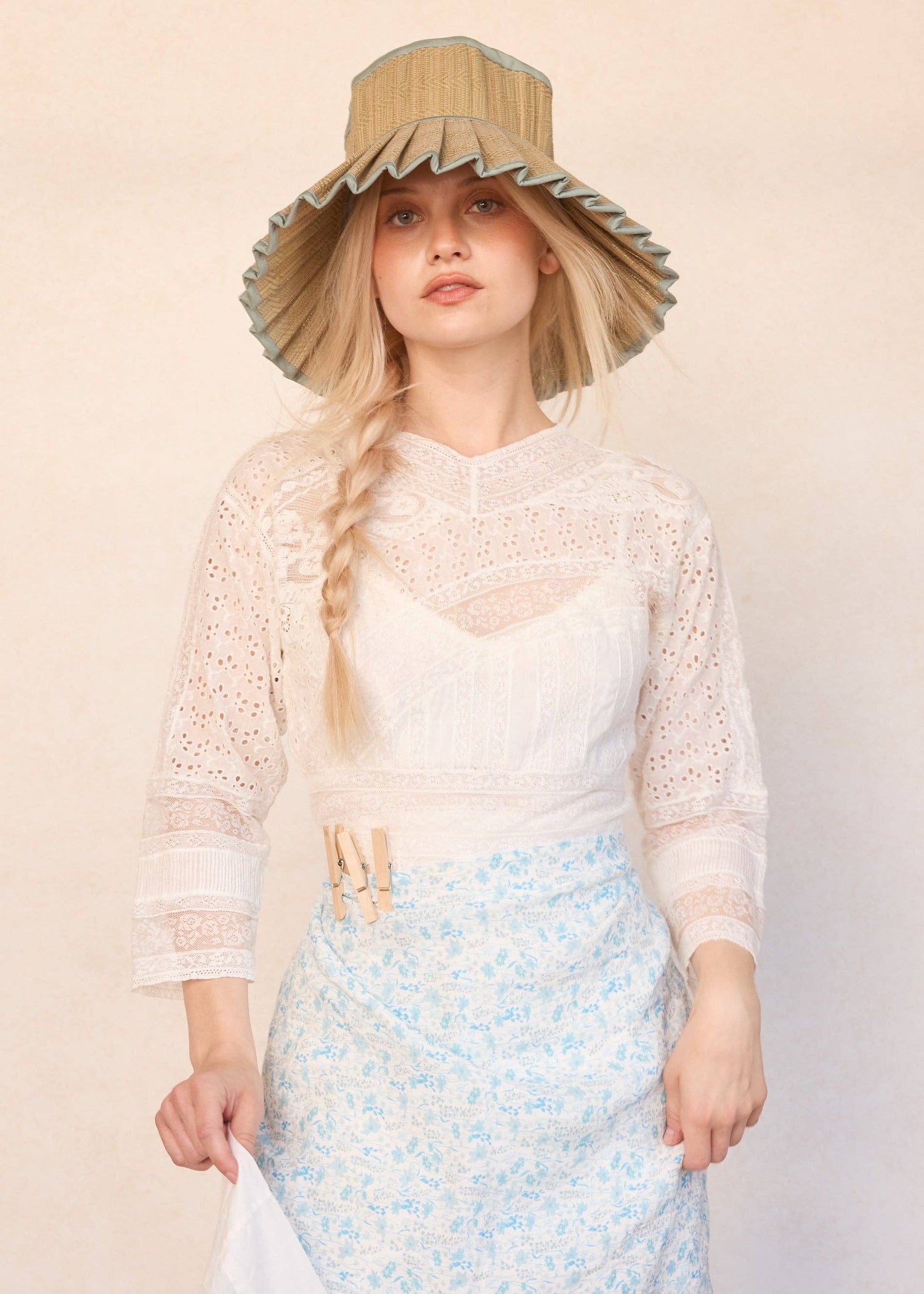 Sea Foam Capri Hat
