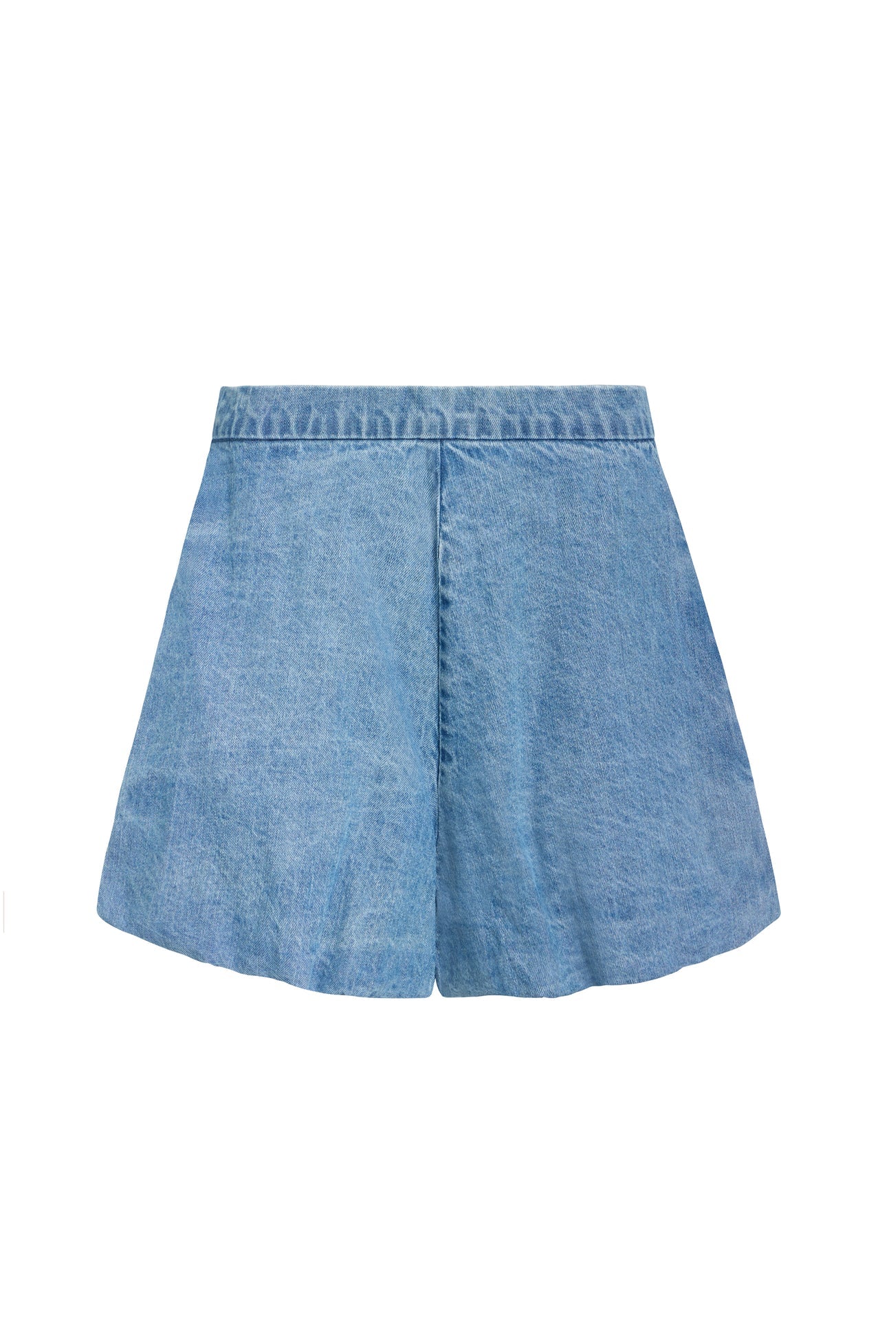 Roxy Short in Lightwash