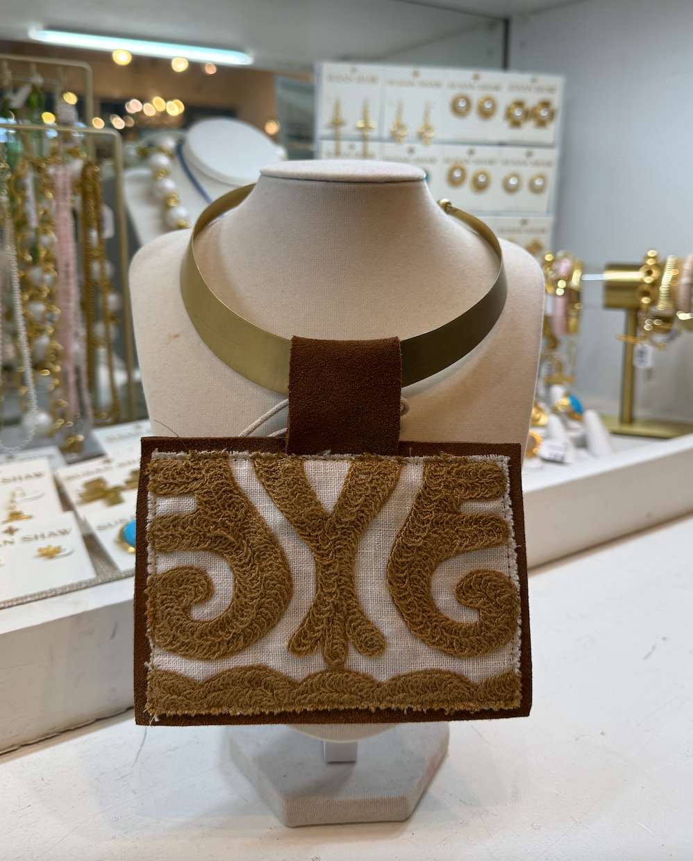 Pendant Kilim in Neutral Necklace