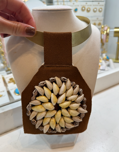 Cowrie Shell Pendant Necklace