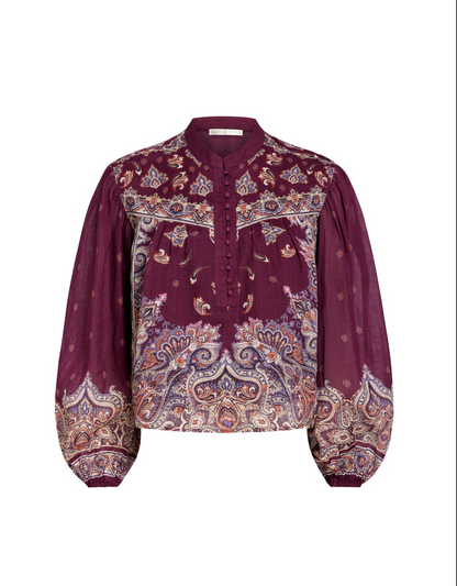 Rhiannon Top in Majesty
