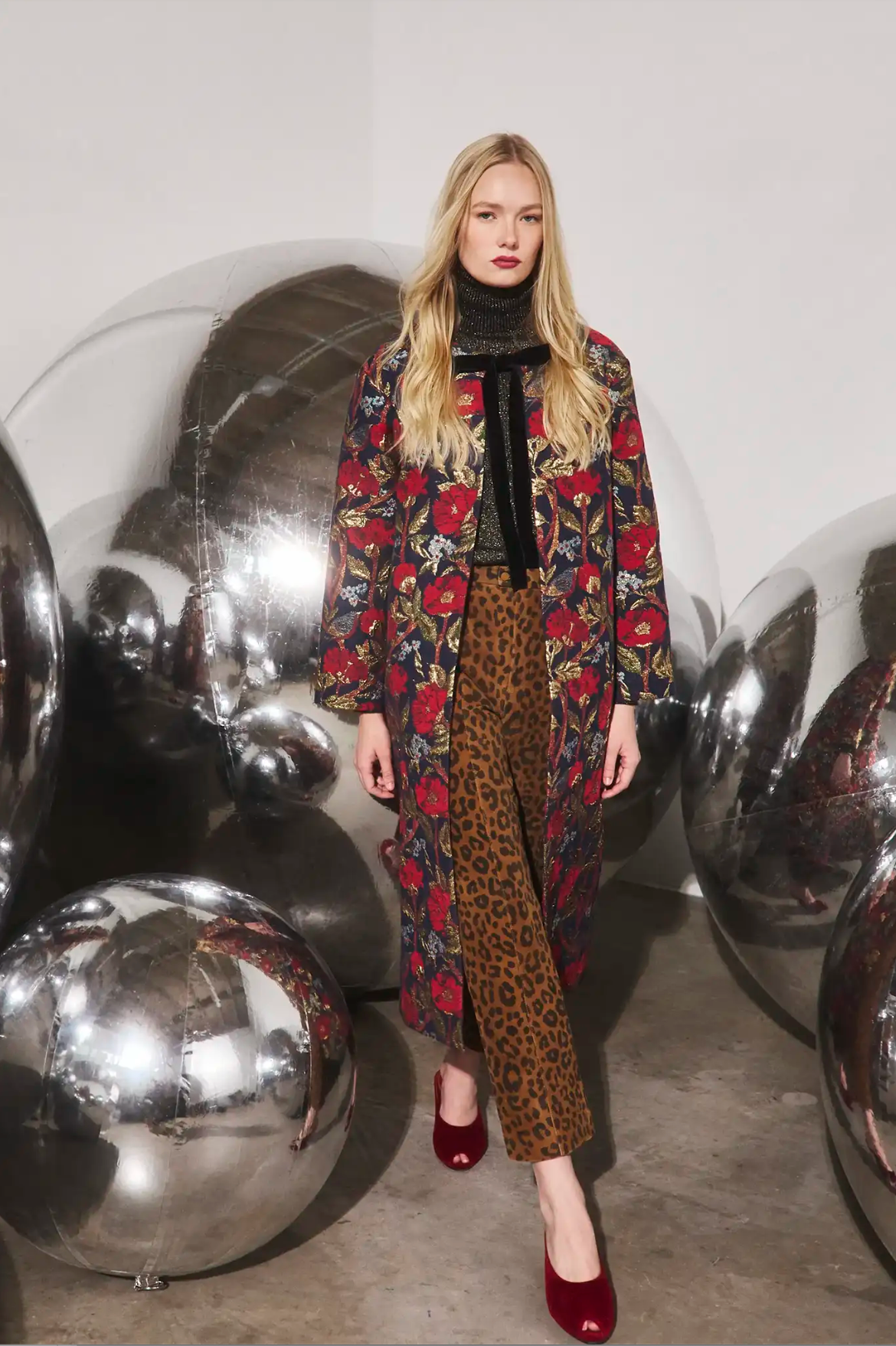 Portman Coat in Palais Floral Gold