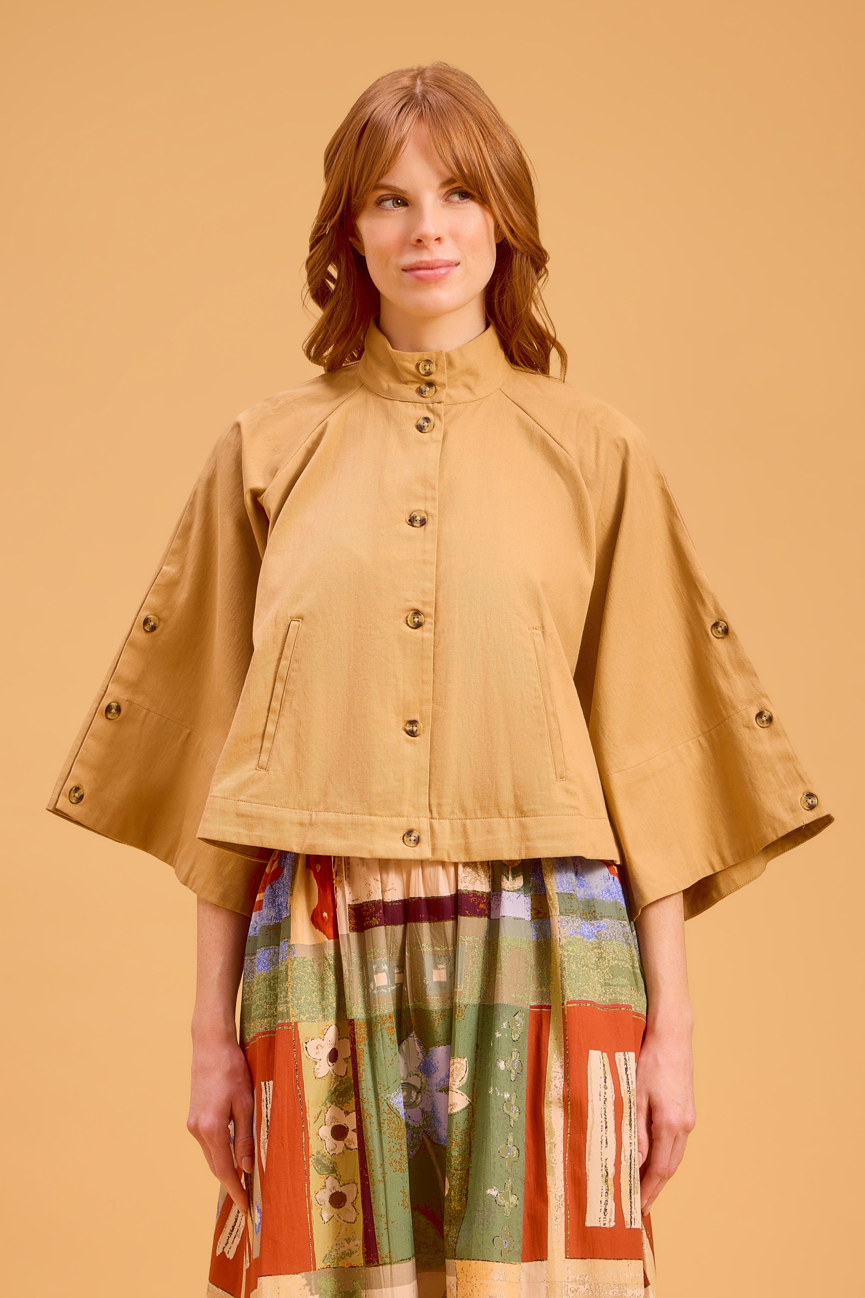 Capelet, Tan