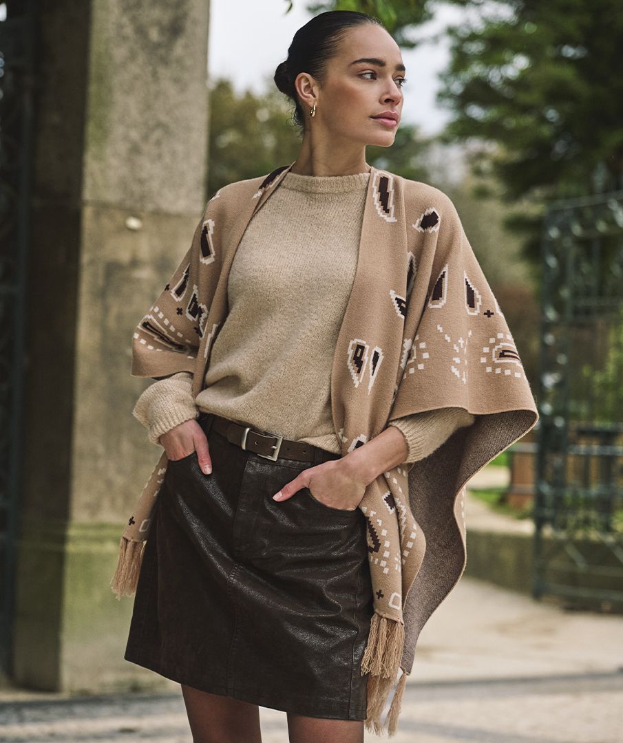 Pancho in Sand One Size