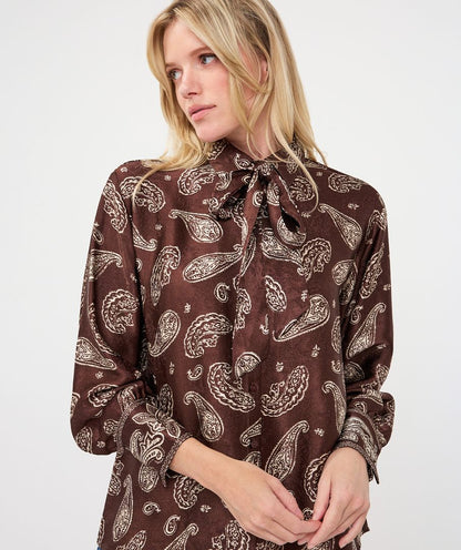Blouse Bow Warm in Brown Paisley