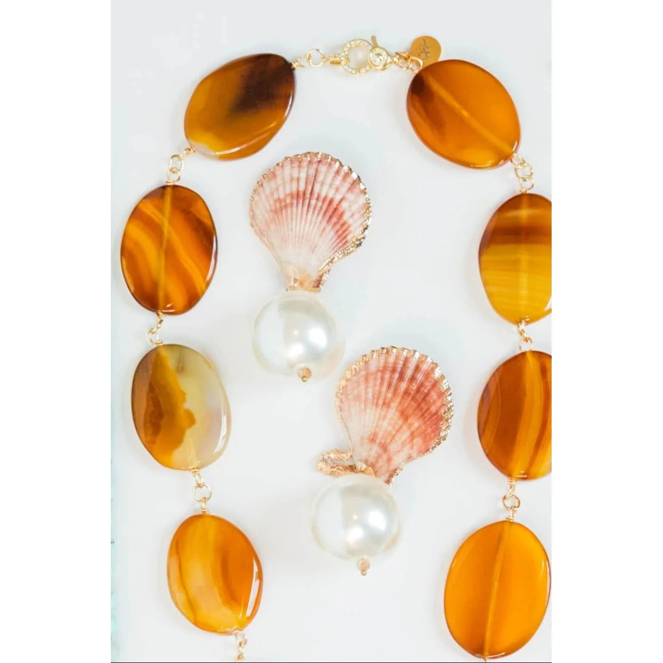Natural Shell Pearl Earring
