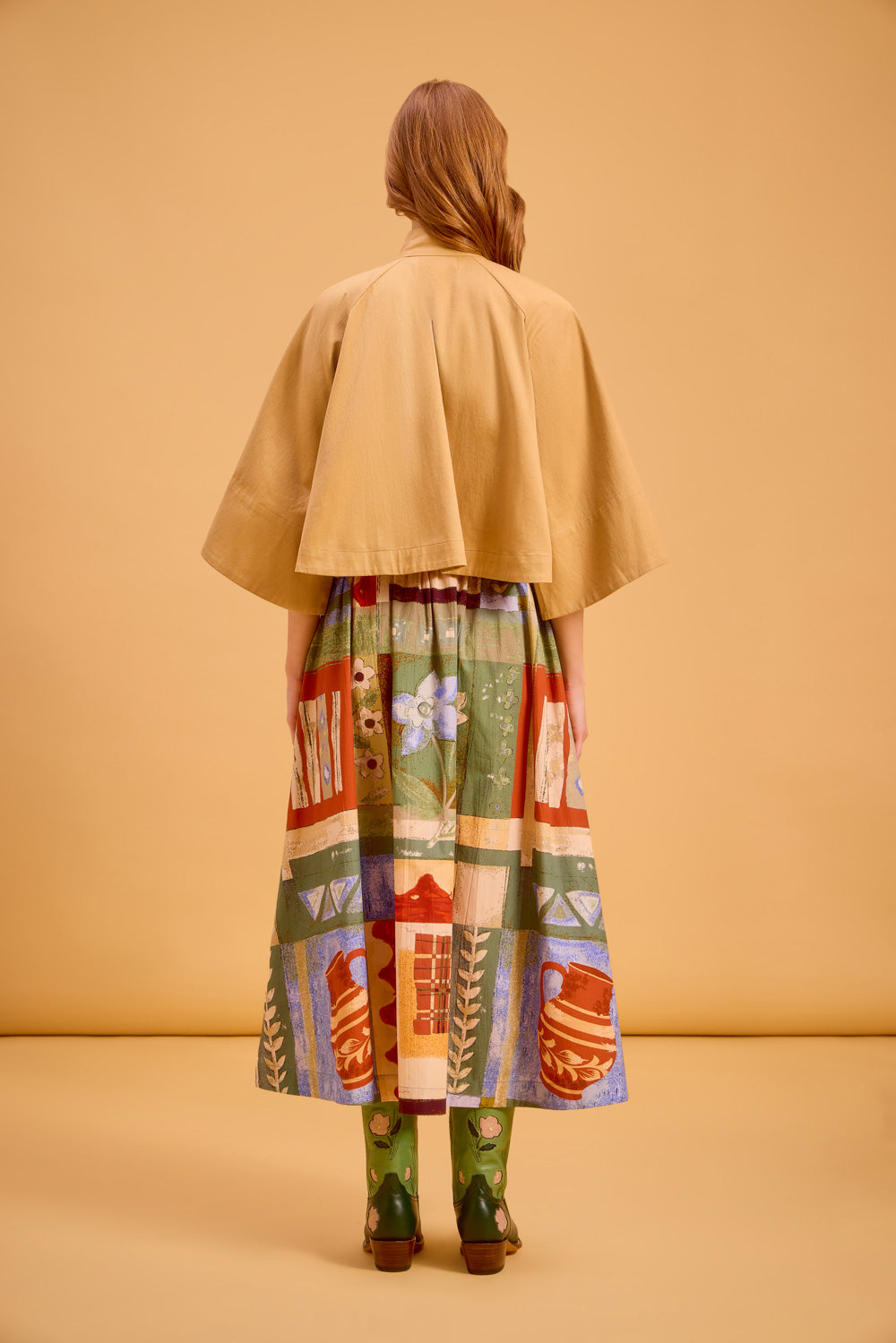 Capelet, Tan
